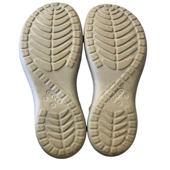 CROCS Womens Capri Flip Flop Size 7 Silver Thong Slip On Comfort - Picture 7 of 9